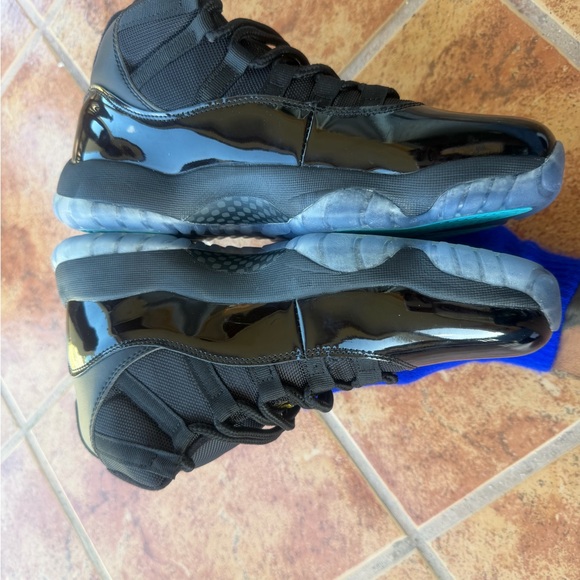 Size 8.5 Men’s And Women’s 10 - Jordan Retro 11 Gamma Blue 2025 - Picture 3 of 7